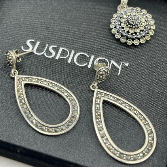 Vintage Suspicion Marcasite Pendant & Teardrop Earrings Set - Picture 3 of 17